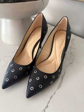 Jessica Simpson Black Stud Pumps - Size 8.5 (WOMEN)